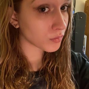 Meet your Posher, Alexandra